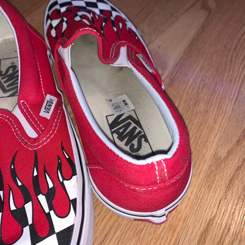 Vans - Picture 2 of 4